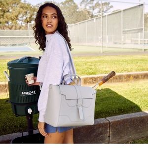 Senreve Maestra Bag in Pebbled Sand